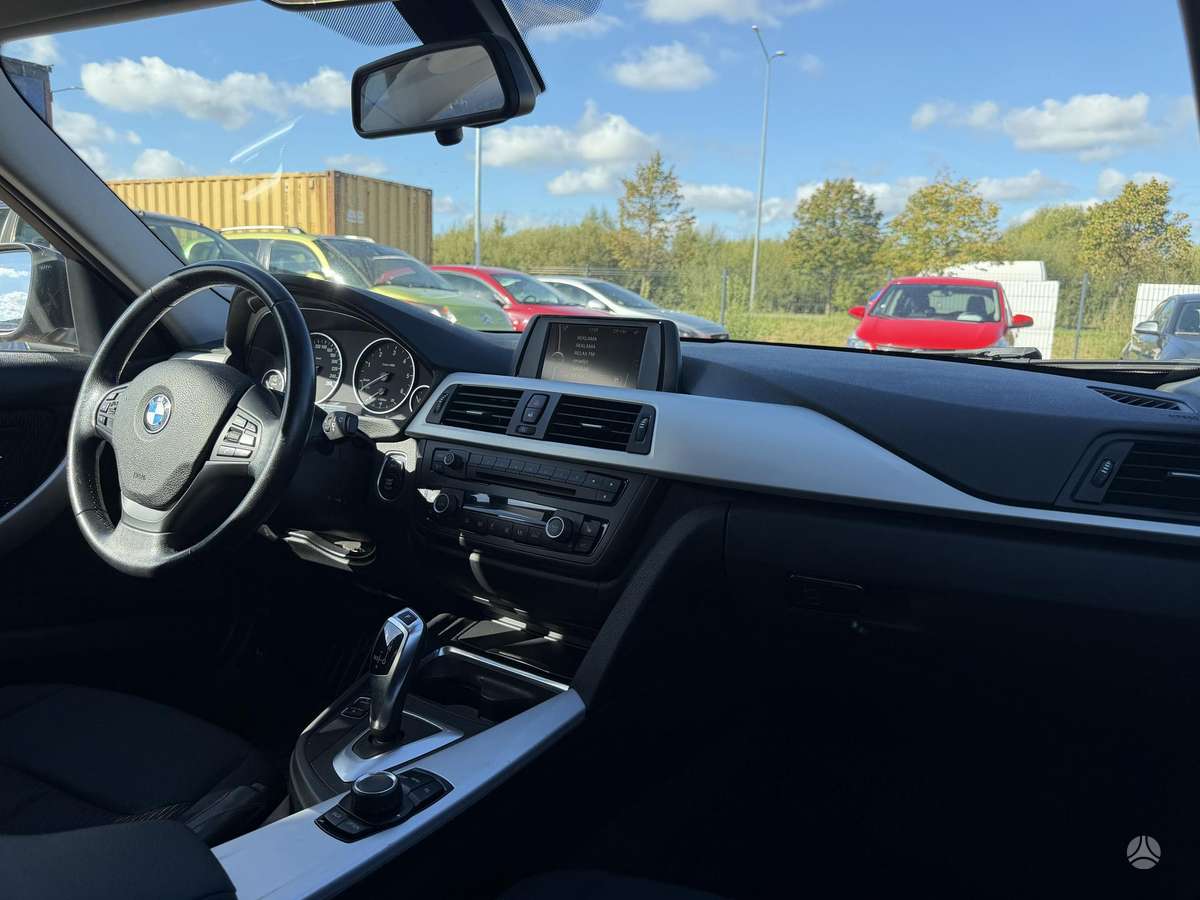 BMW 320, 2.0 l., Седан