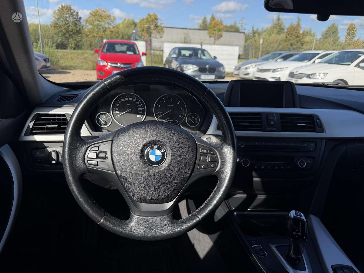 BMW 320, 2.0 l., Седан