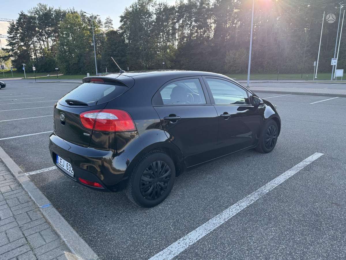 Kia Rio, 1.4 l., Хэтчбек