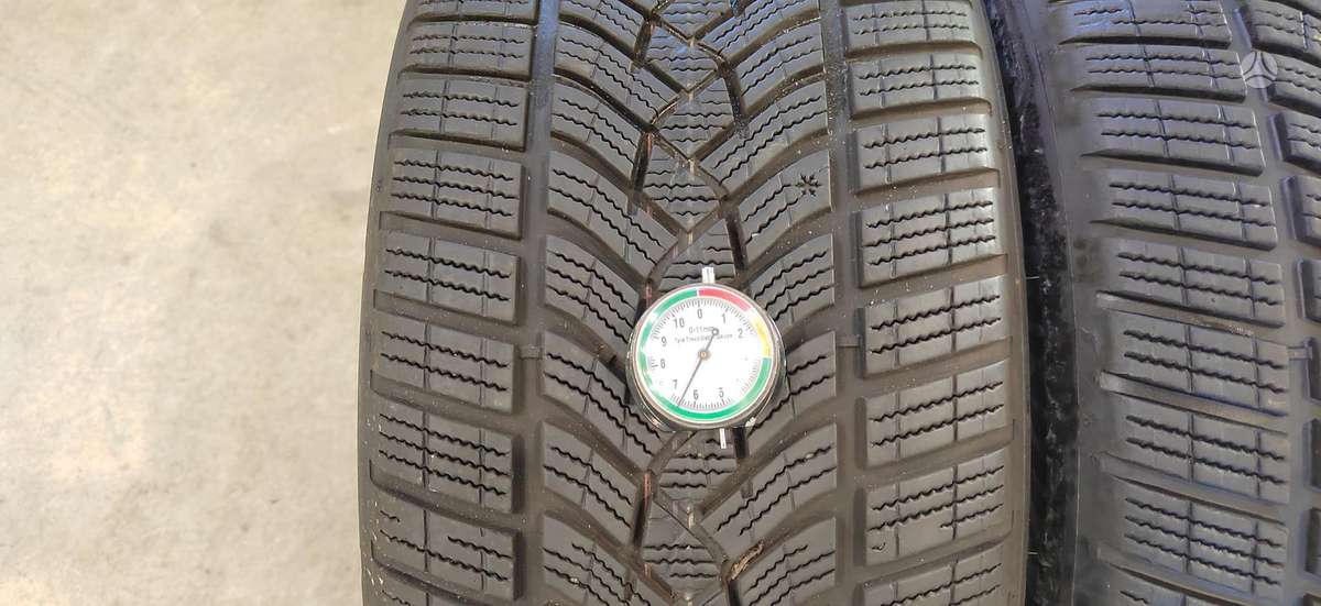 Goodyear Ultra Grip  Performance +, winter 245/45 R18