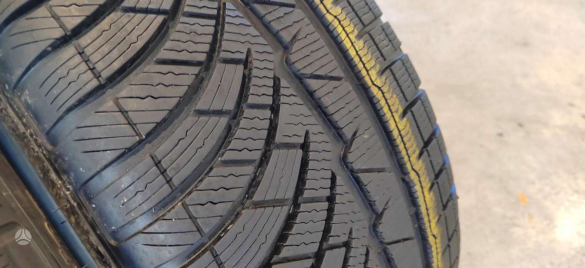 Michelin Pilot Alpin PA4, winter 245/45 R18