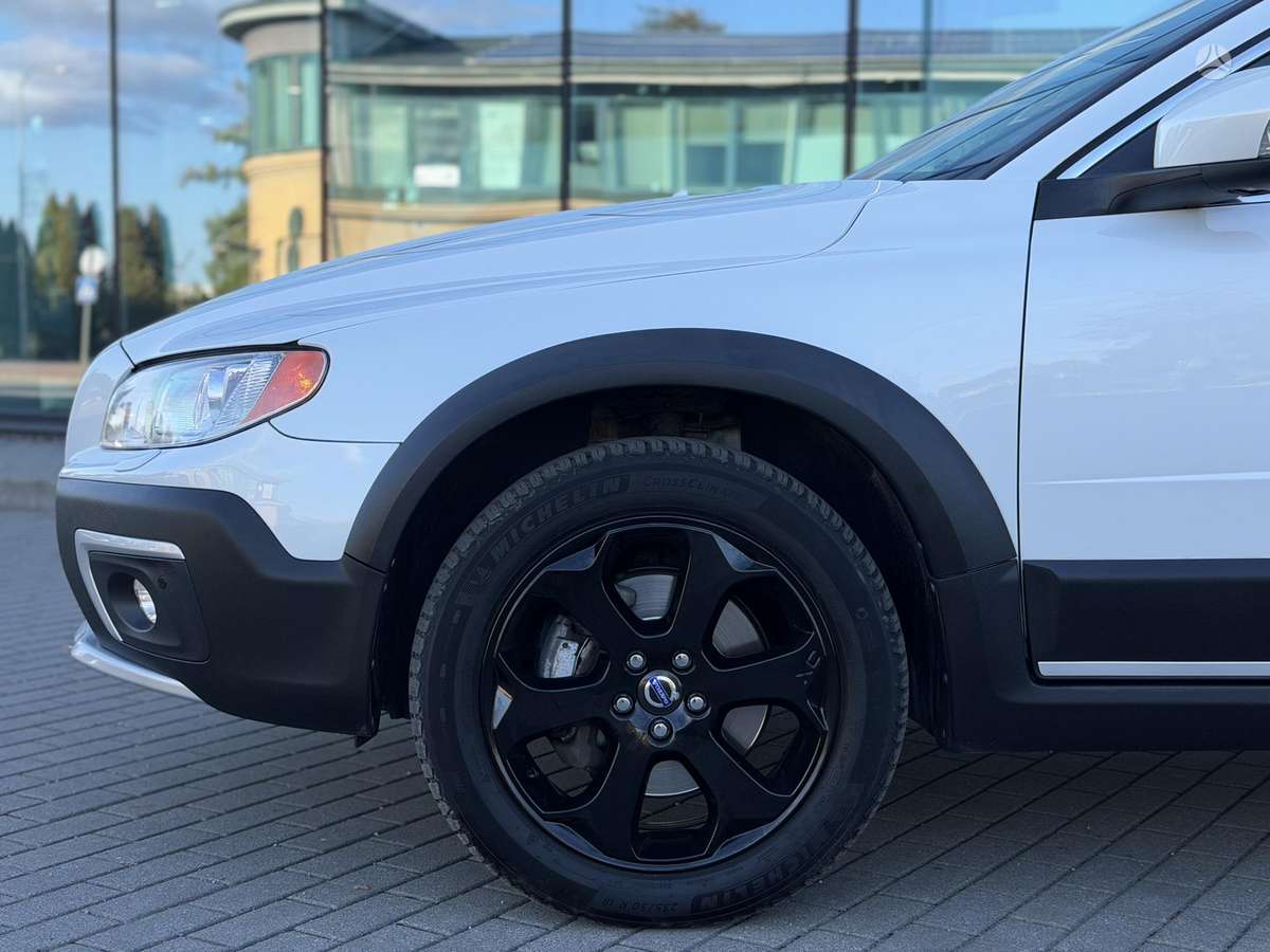 Volvo XC70, 2.4 l., wagon