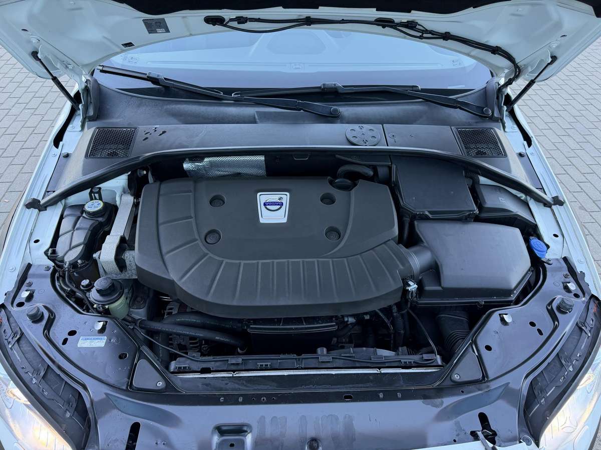 Volvo XC70, 2.4 l., wagon