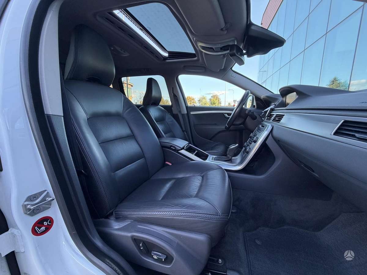 Volvo XC70, 2.4 l., wagon