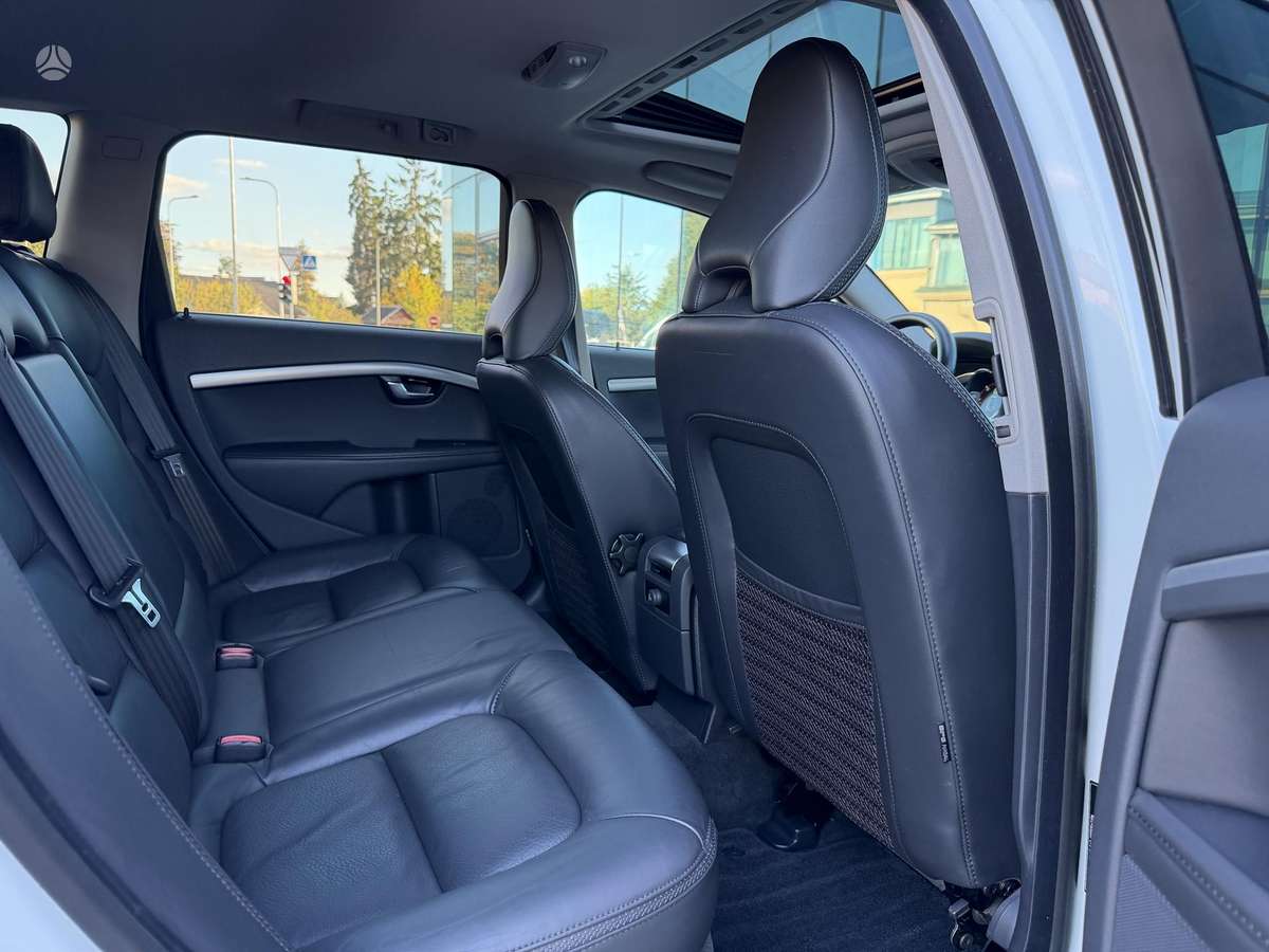 Volvo XC70, 2.4 l., wagon