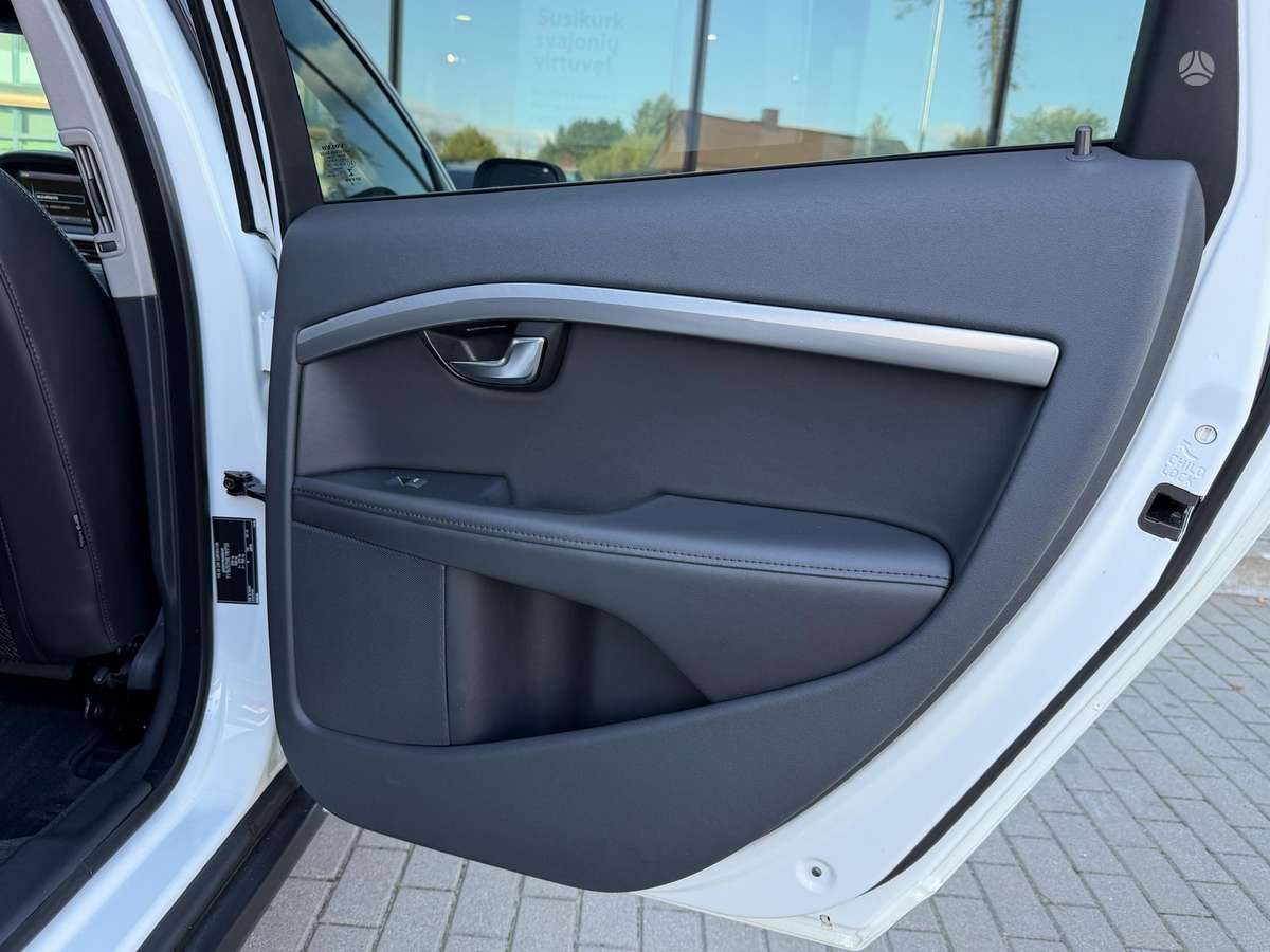 Volvo XC70, 2.4 l., wagon
