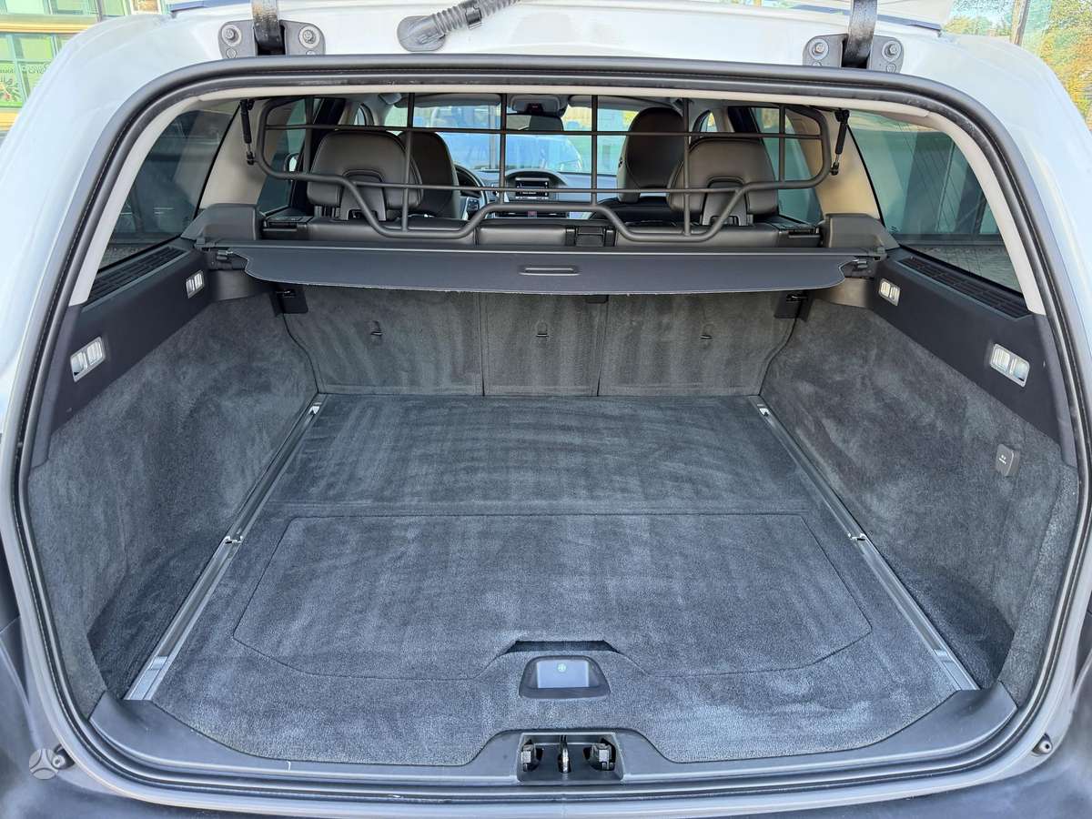 Volvo XC70, 2.4 l., wagon