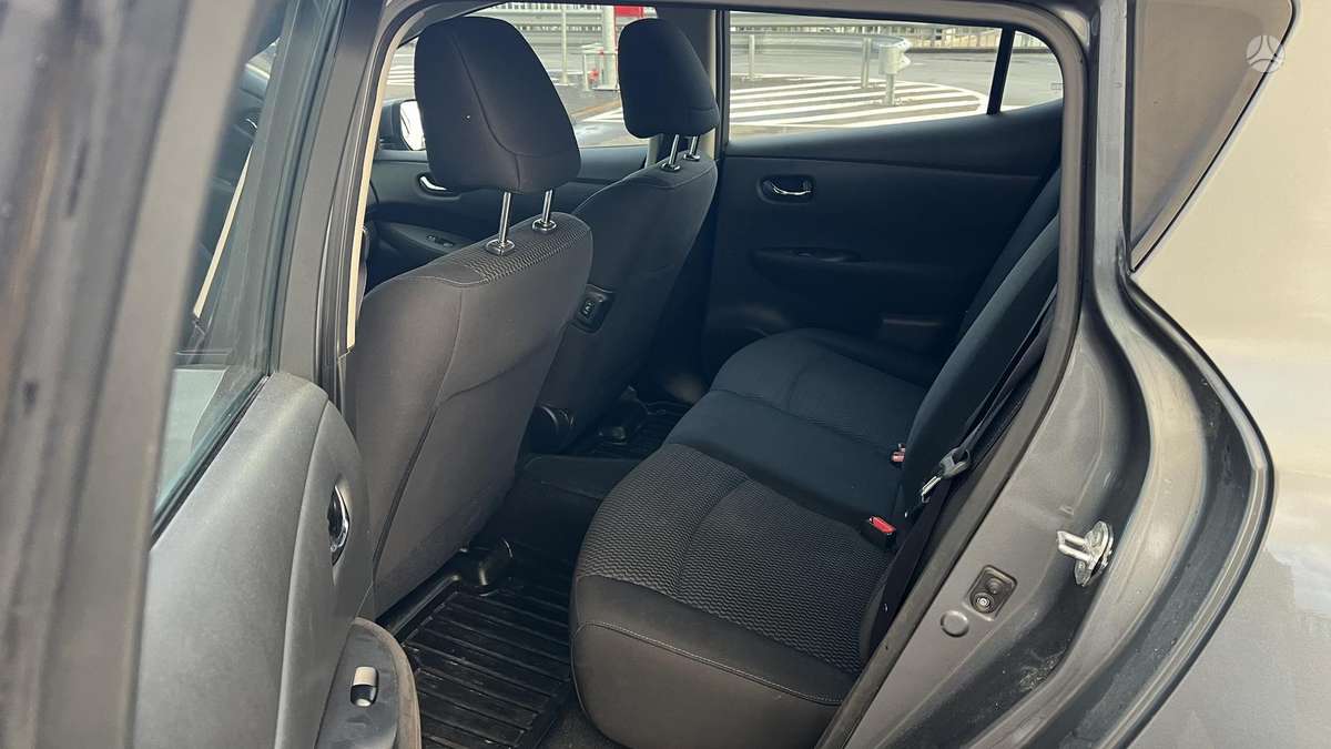 Nissan Leaf, 24 kWh, hatchback
