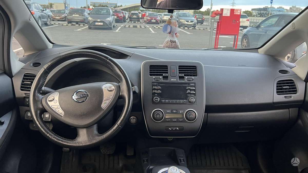Nissan Leaf, 24 kWh, hatchback