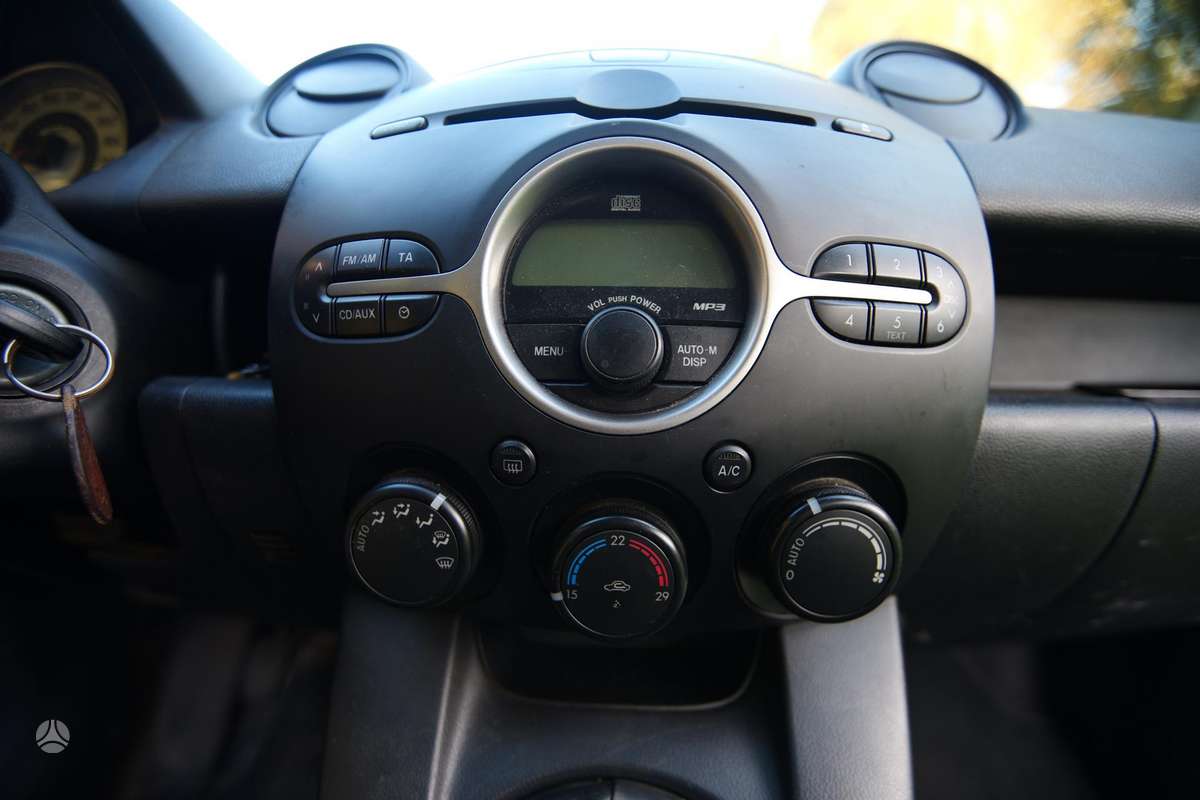 Mazda 2, 1.5 l., Хэтчбек