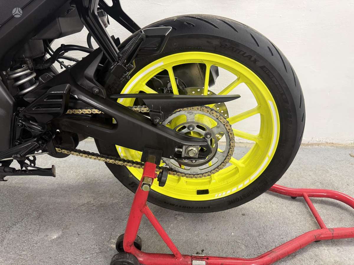 Yamaha YZF 125cc, superbikes