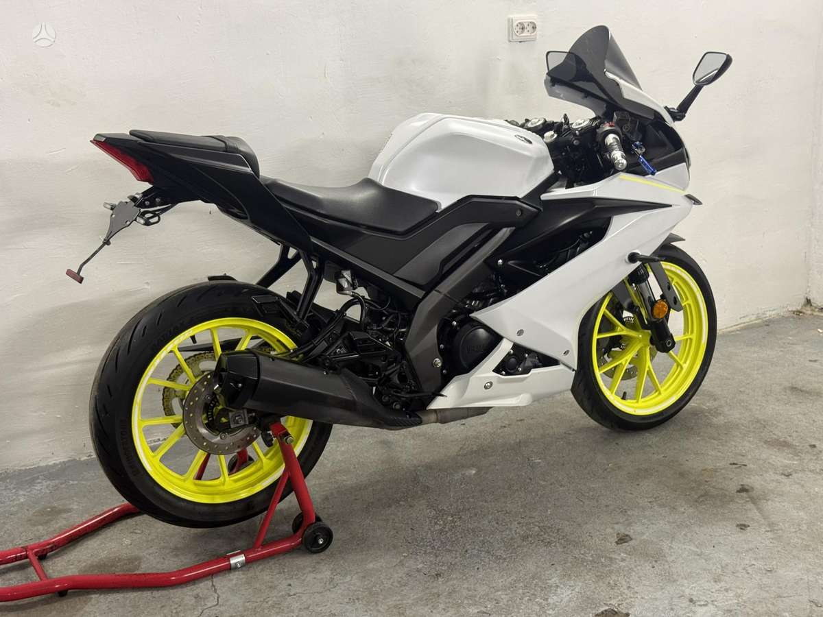 Yamaha YZF 125cc, superbikes