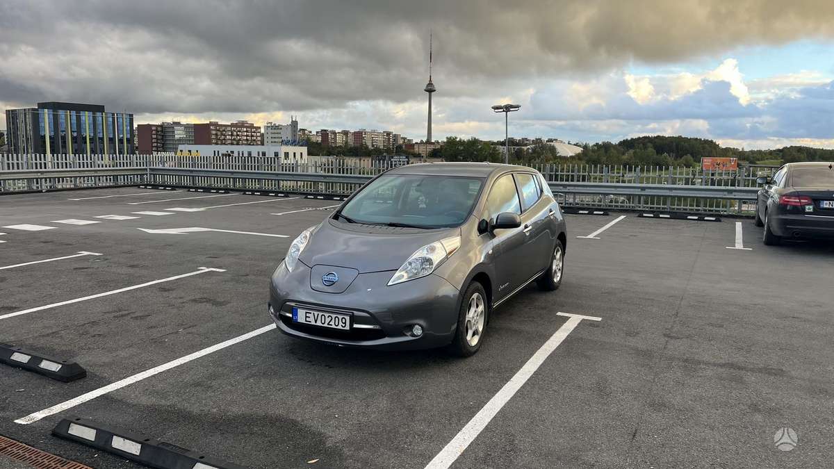 Nissan Leaf, 24 kWh, hatchback