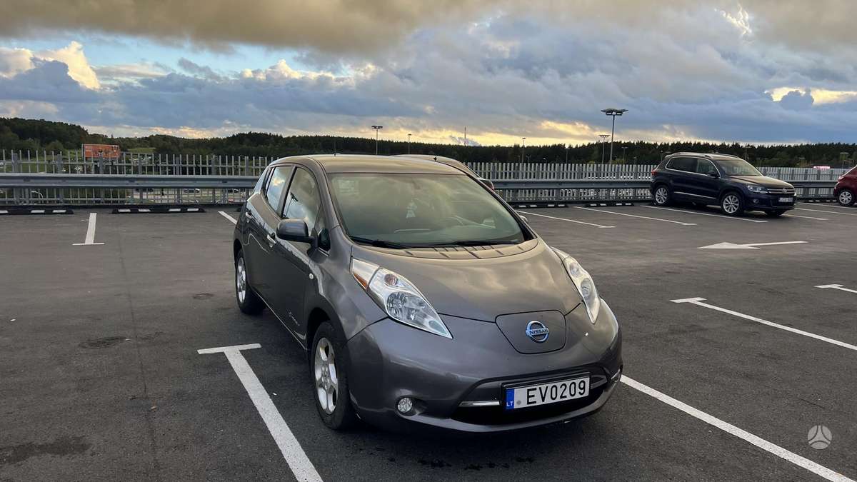 Nissan Leaf, 24 kWh, hatchback