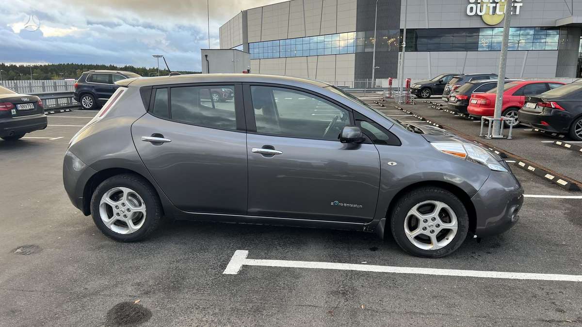 Nissan Leaf, 24 kWh, hatchback