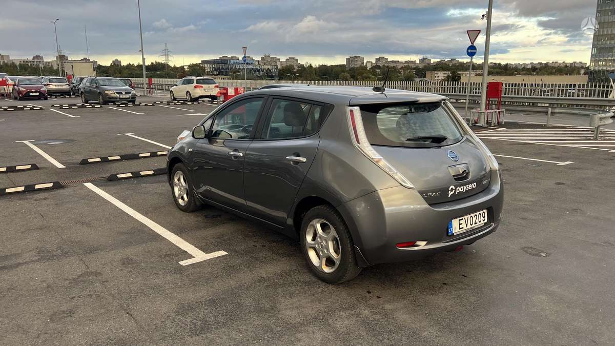 Nissan Leaf, 24 kWh, hatchback
