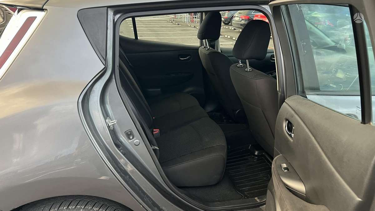 Nissan Leaf, 24 kWh, hatchback