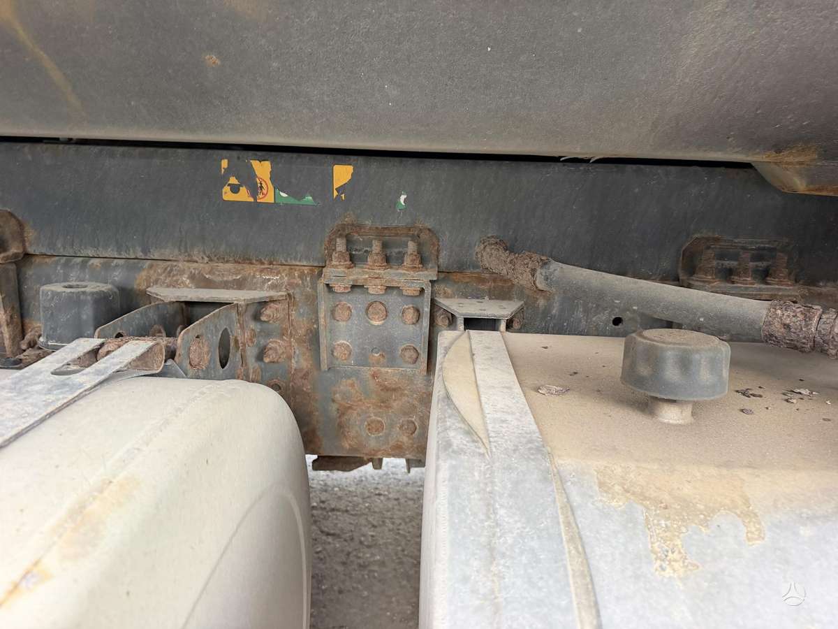 Volvo FM300, dumpers with crane