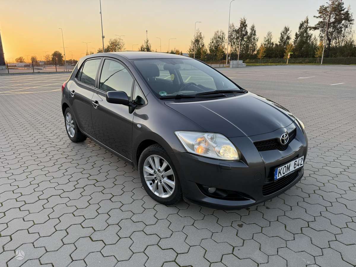 Toyota Auris, 2.0 l., Хэтчбек