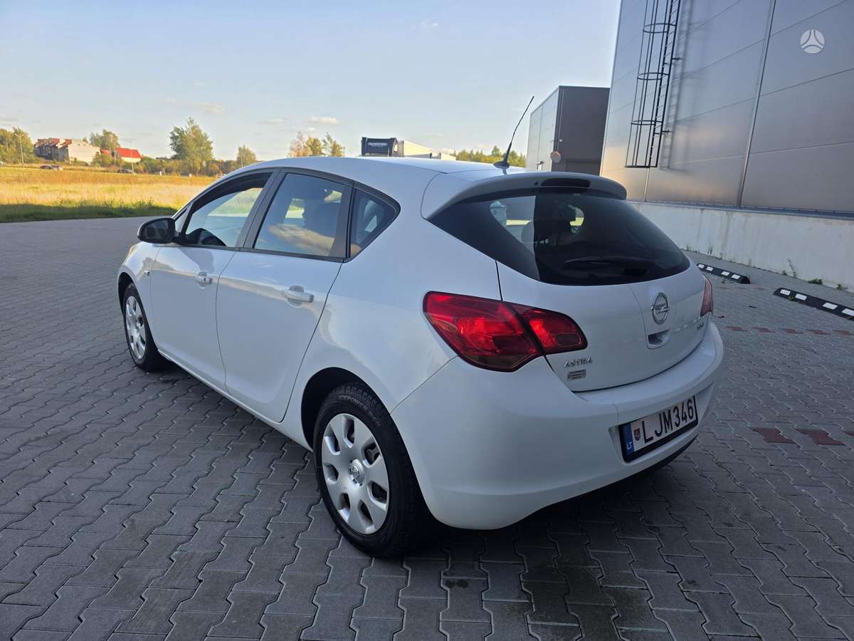 Opel Astra, 1.7 l., Хэтчбек