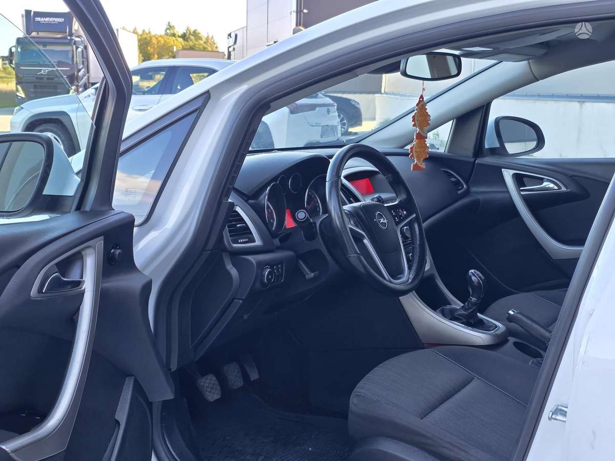 Opel Astra, 1.7 l., hatchback