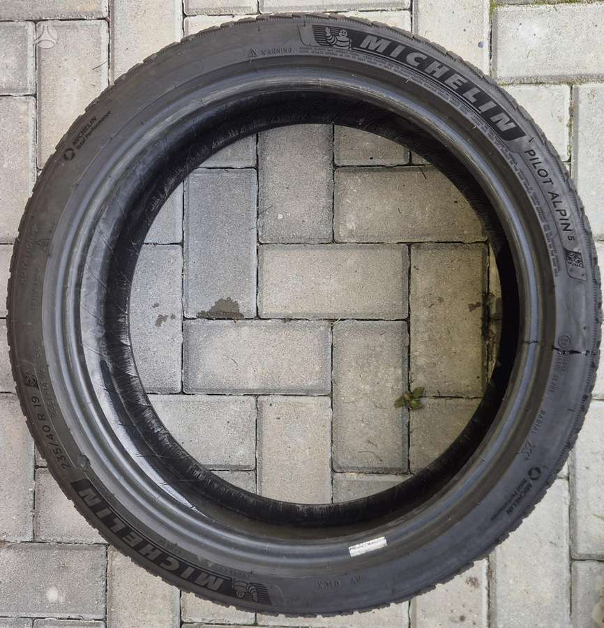 Michelin PILOT ALPIN 5, winter 235/40 R19