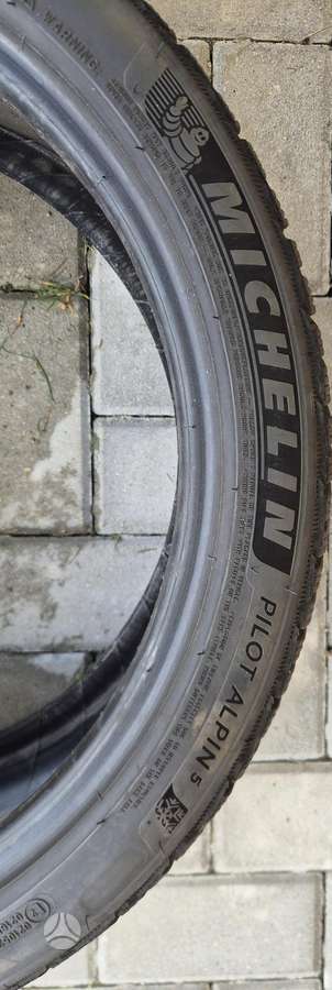 Michelin PILOT ALPIN 5, winter 235/40 R19
