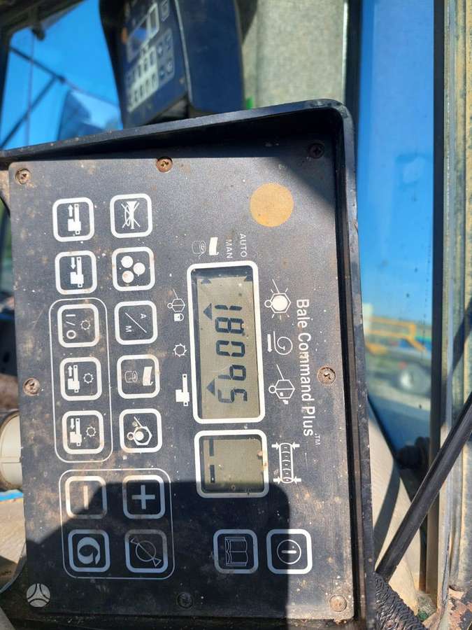 New Holland BR 658, balers
