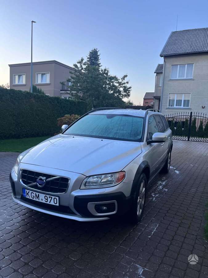 Volvo XC70, 2.4 l., wagon