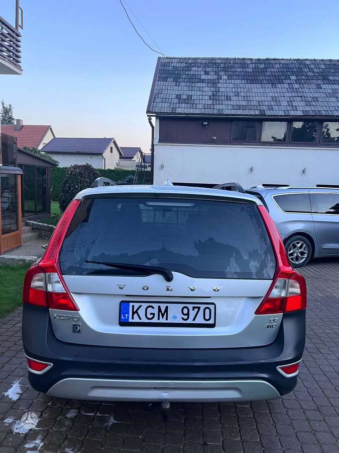 Volvo XC70, 2.4 l., wagon