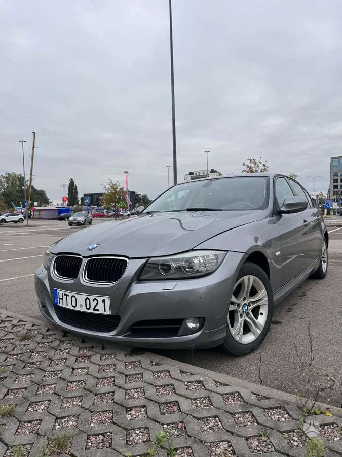 BMW 318, 2.0 l., Седан