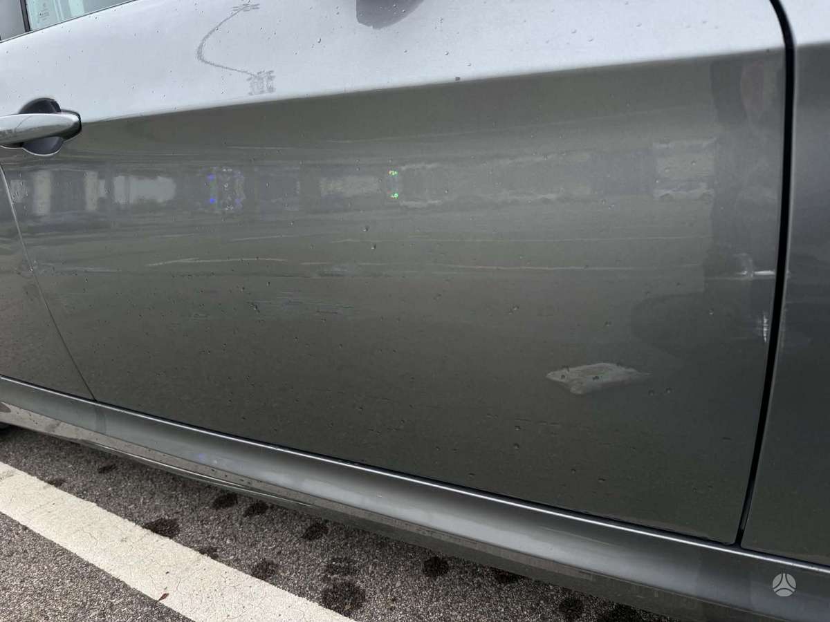 BMW 318, 2.0 l., Седан