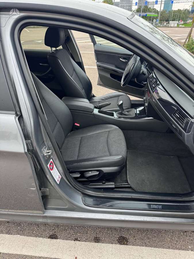 BMW 318, 2.0 l., Седан