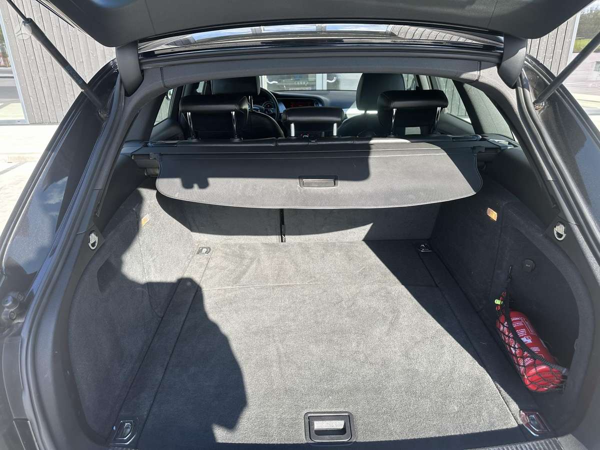 Audi A4, 2.0 l., Универсал