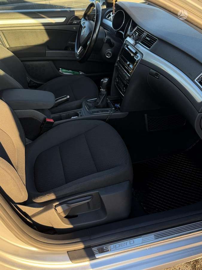 Skoda Superb, 2.0 l., universalas