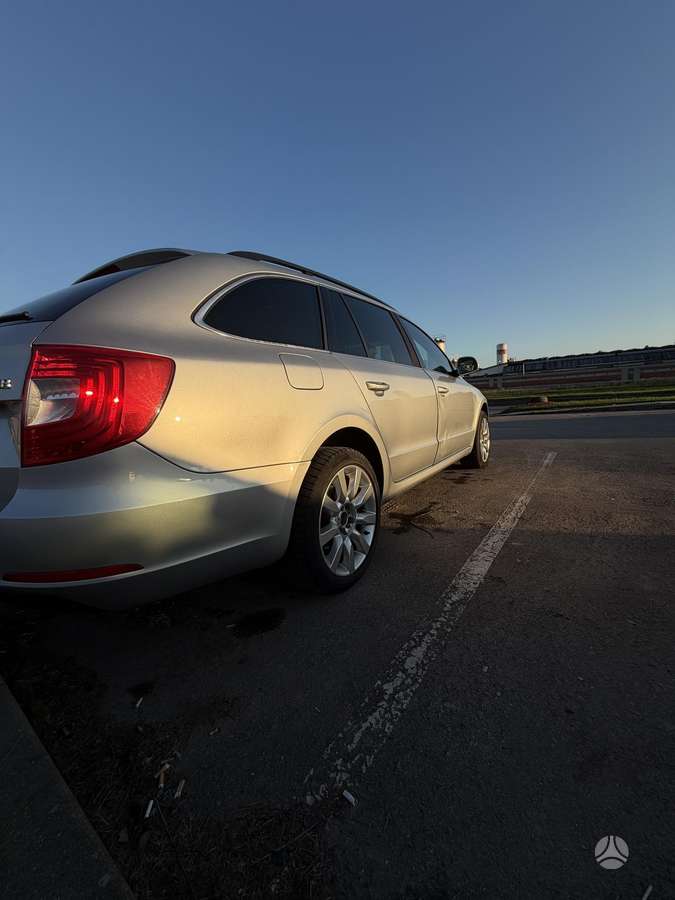 Skoda Superb, 2.0 l., wagon