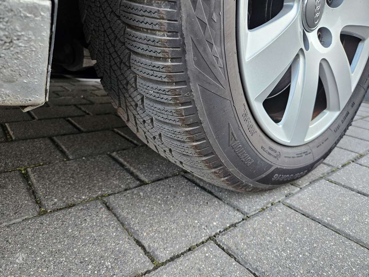 Audi A6, 2.0 l., Седан