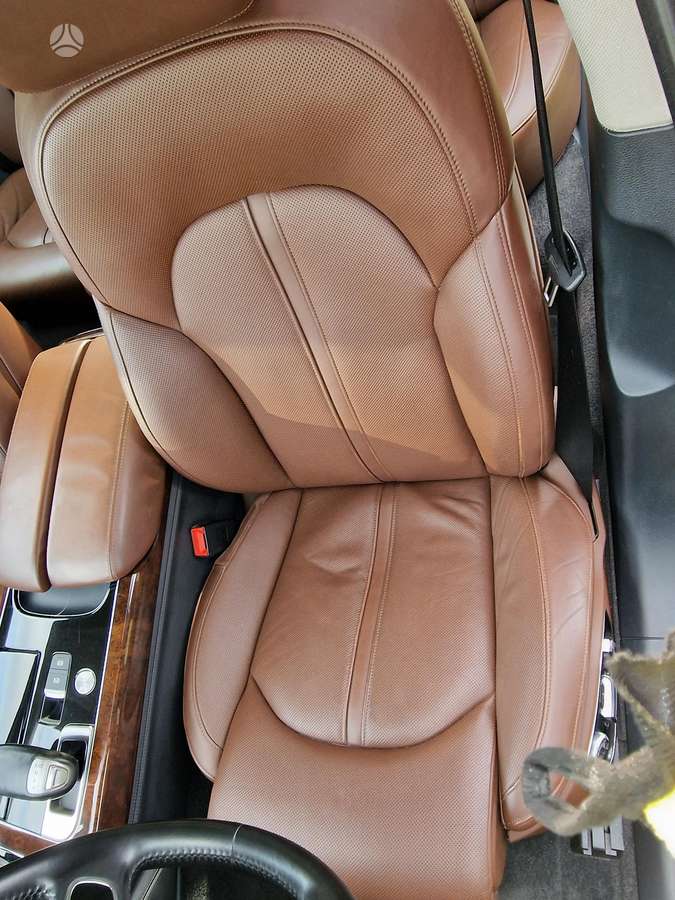 Audi A8, 3.0 l., Седан