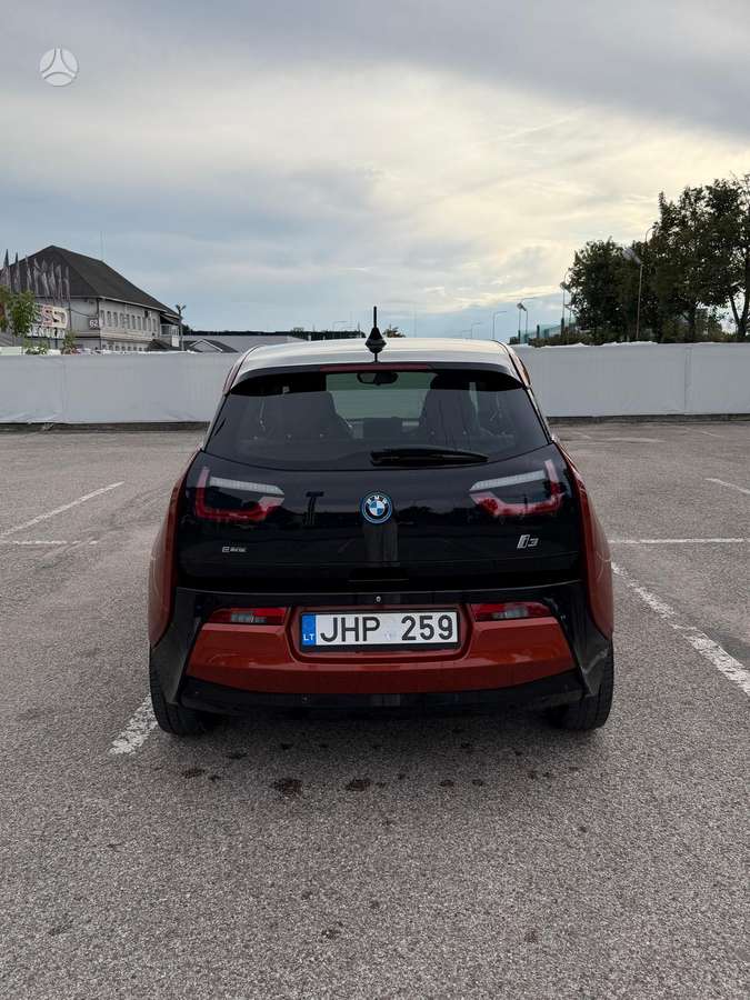 BMW i3, Хэтчбек