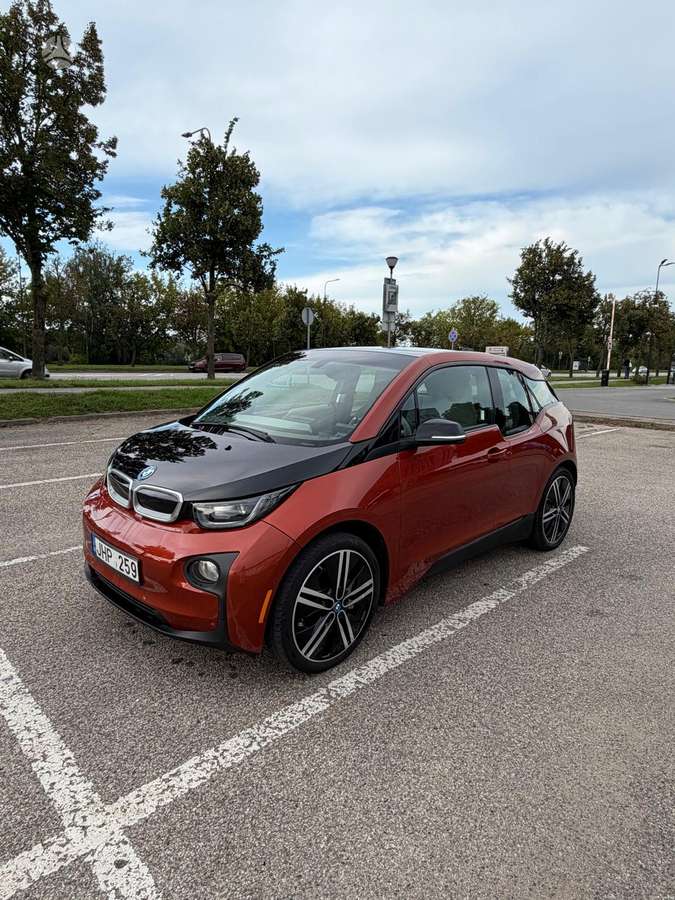BMW i3, Хэтчбек