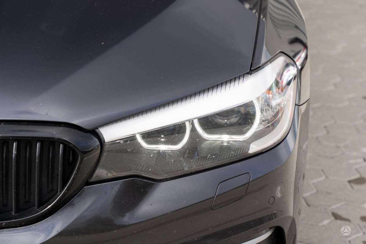 BMW 520, 2.0 l., Седан