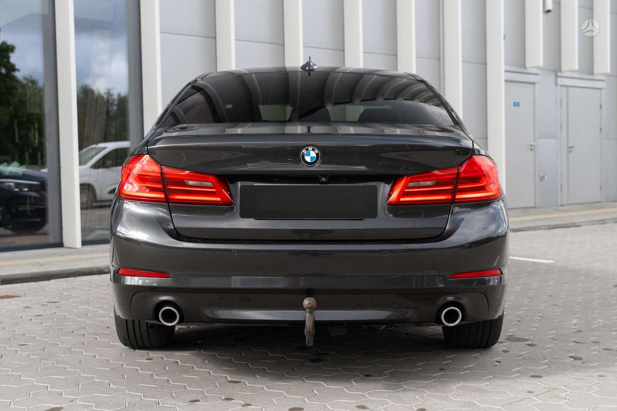 BMW 520, 2.0 l., Седан