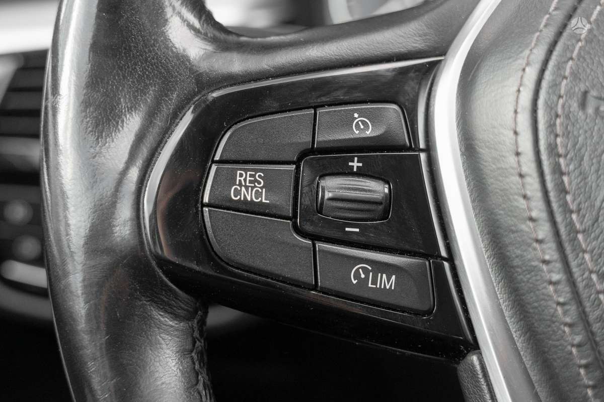 BMW 520, 2.0 l., Седан