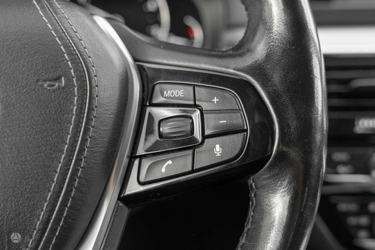 BMW 520, 2.0 l., Седан