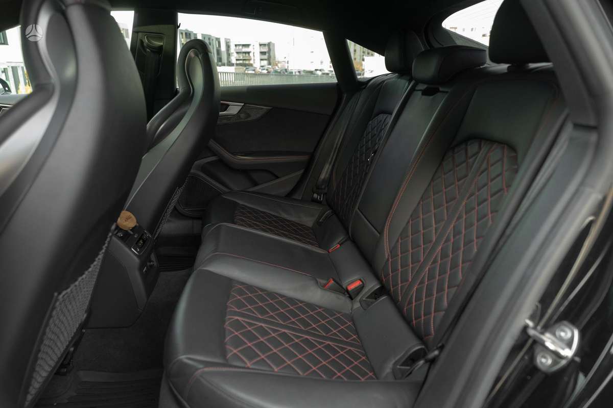 Audi S5, 3.0 l., Седан
