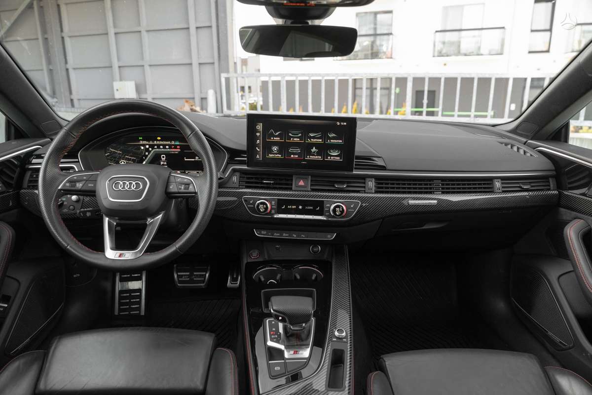 Audi S5, 3.0 l., Седан