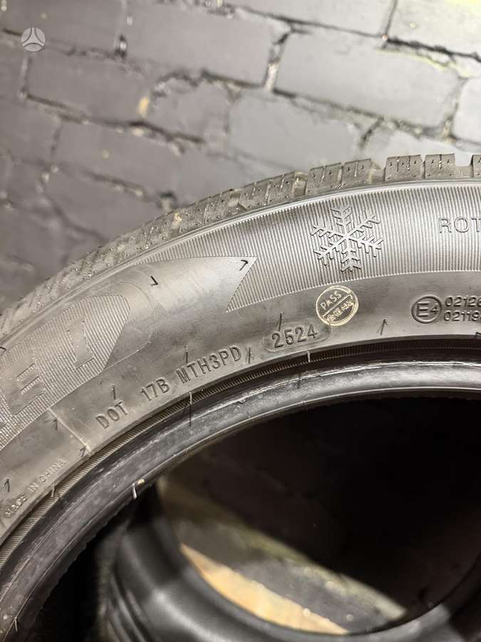 Zmax Winterhawke 1, winter 245/50 R18