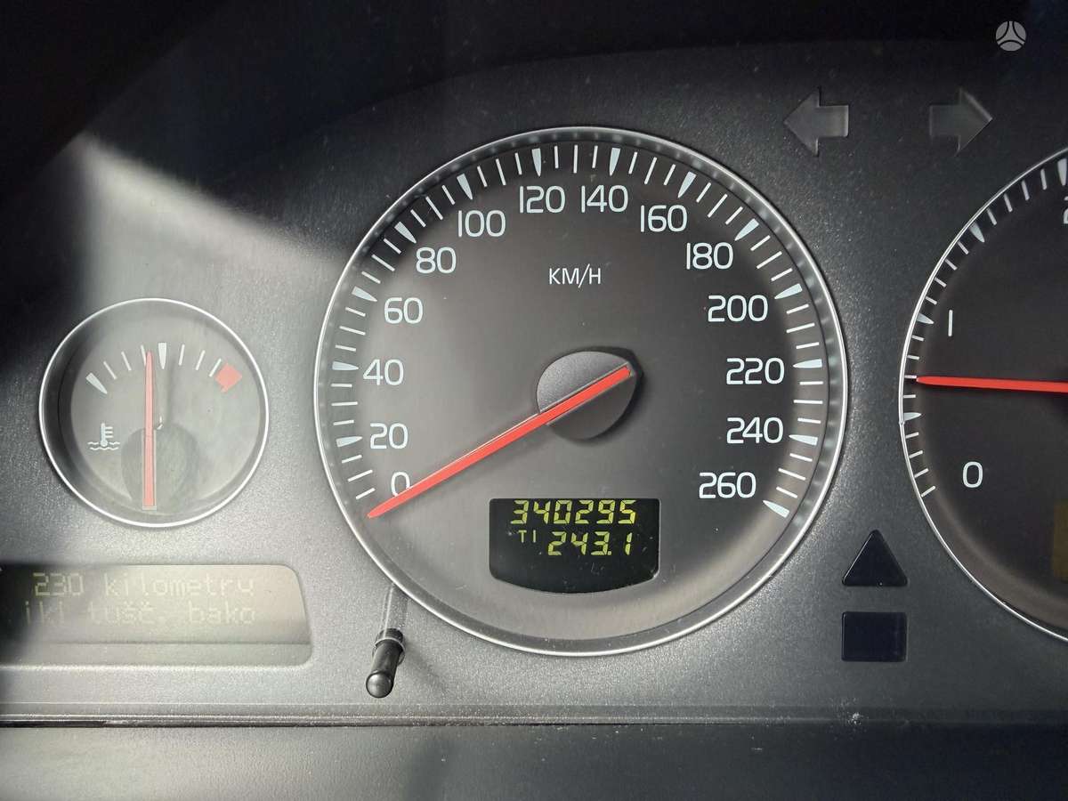 Volvo XC70, 2.4 l., wagon