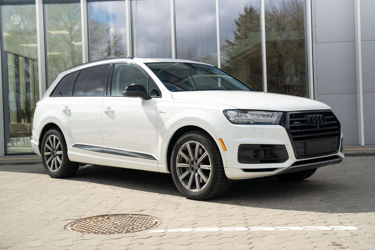Audi Q7, 3.0 l., off-road / crossover