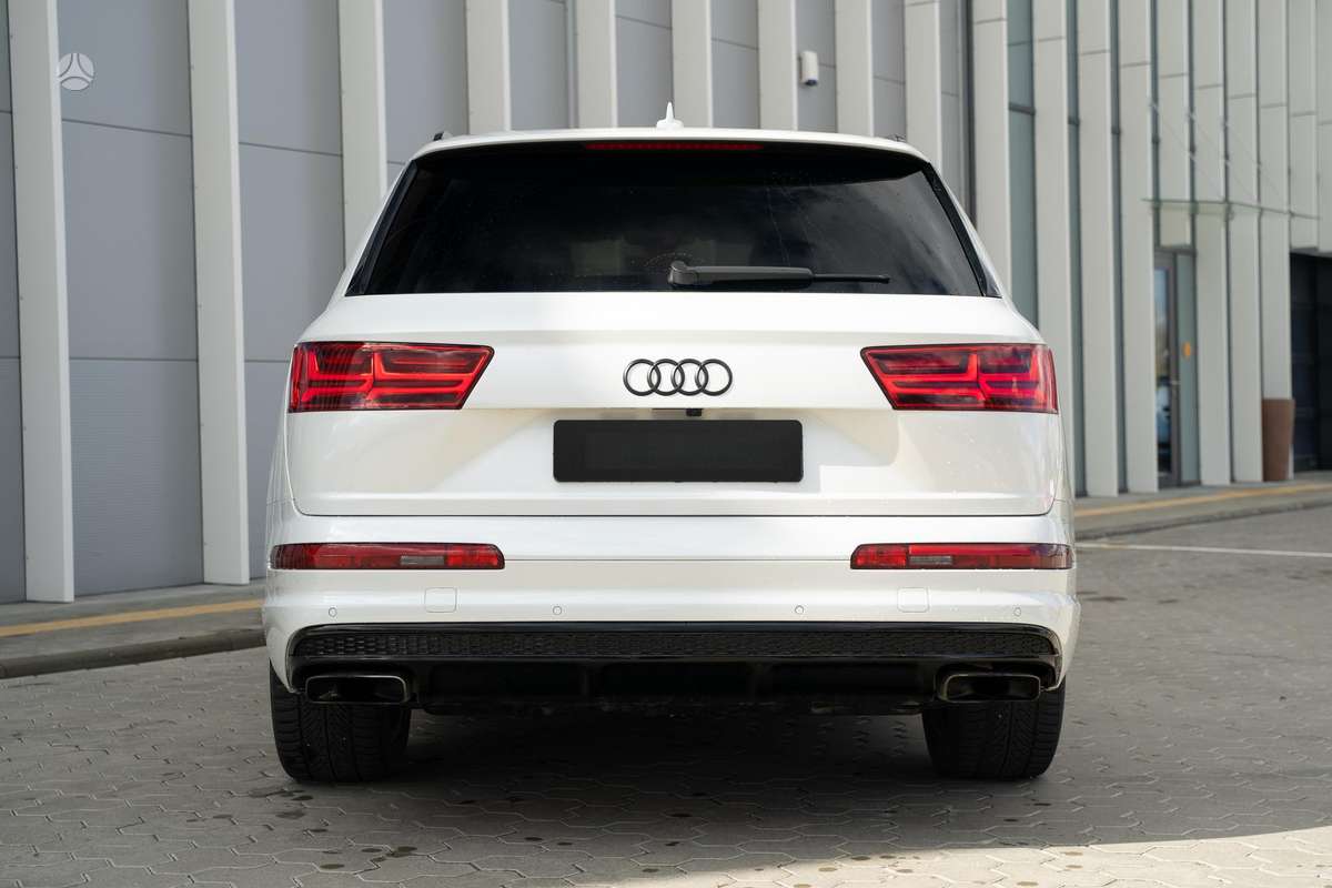 Audi Q7, 3.0 l., off-road / crossover